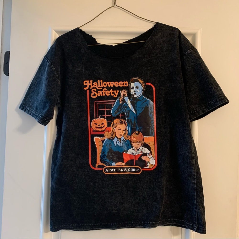 Micheal Myers Halloween Safety A Sitter's Guide T-Shirt Custom NWOT Size - M - Picture 3 of 4